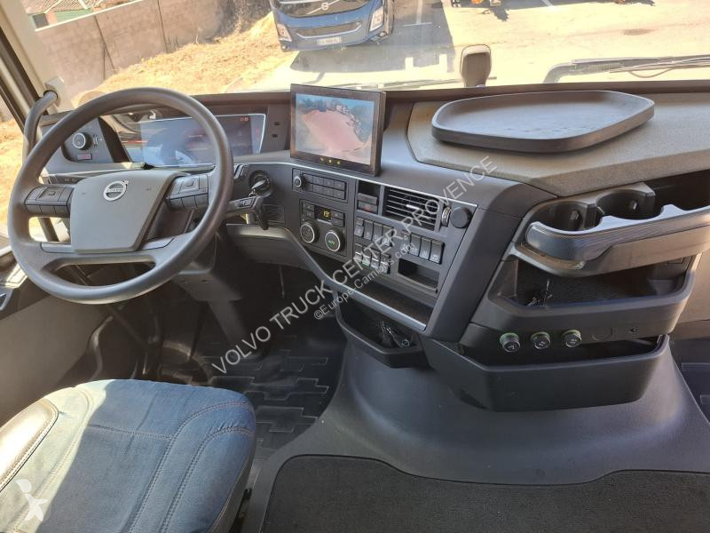 جرار Volvo 500
