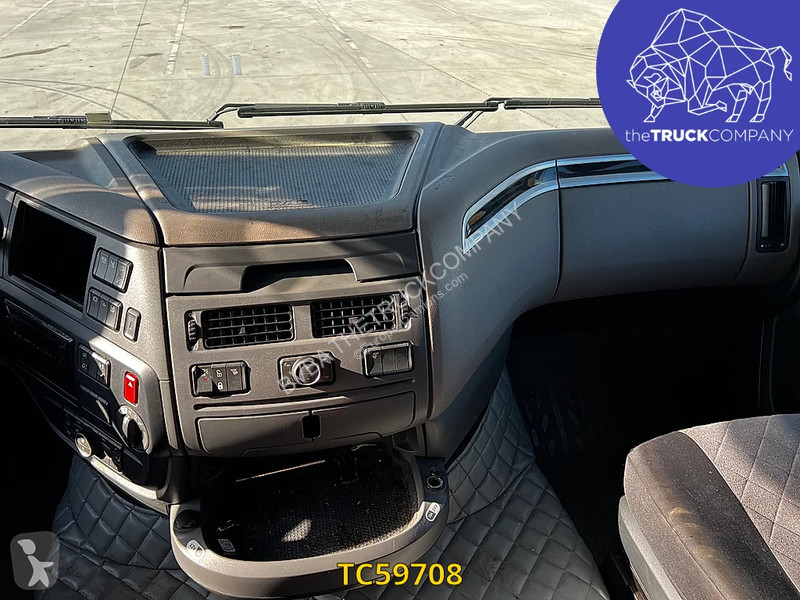 جرار DAF 430