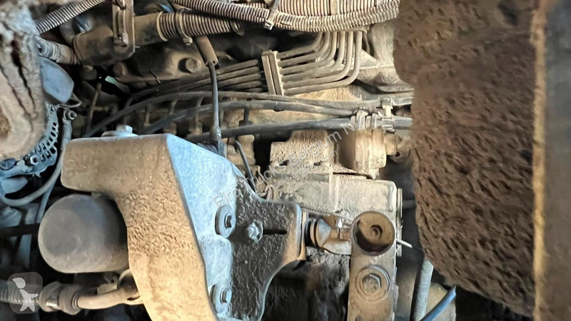 جرار Renault 385 (POMPE MANUELLE / MANUAL PUMP...