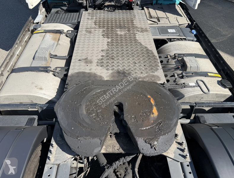 جرار Volvo 13420 EURO 6 FULL SPOILER 2x TANKS...