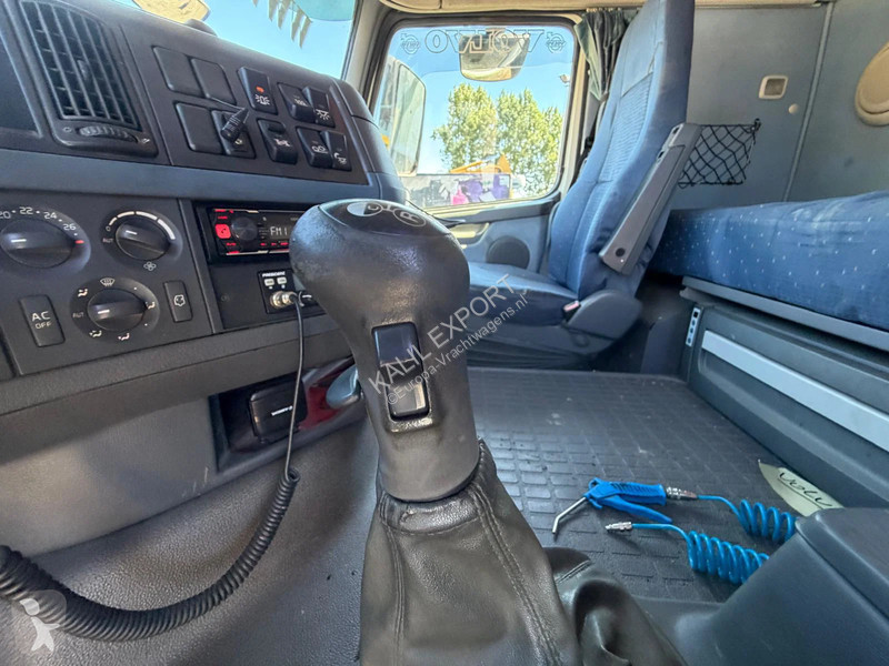 جرار Volvo 520 Heavy Duty Tractor - 6x4 - Euro...