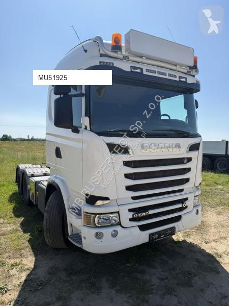Влекач Scania R560