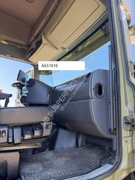 Влекач Scania R560