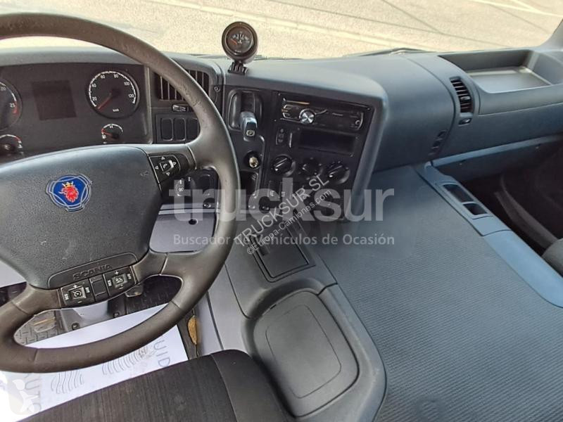 جرار Scania 400