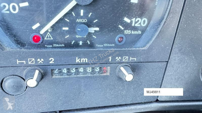 جرار Mercedes 1733