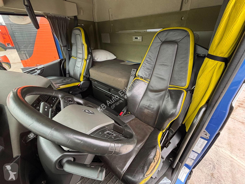 جرار Volvo 750 8x4 GCW 185 ton / GLOBE XL /...