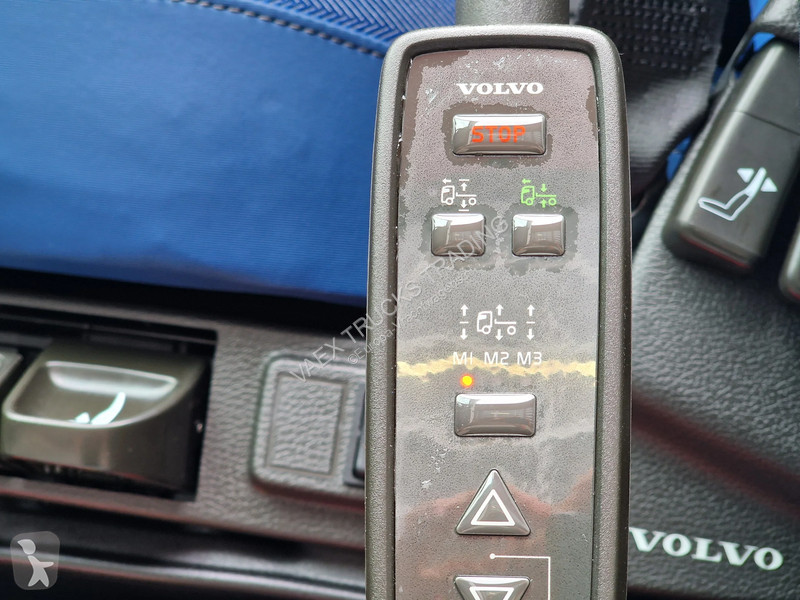 جرار Volvo 13500 Aero Globetrotter XL 4x2 - New...