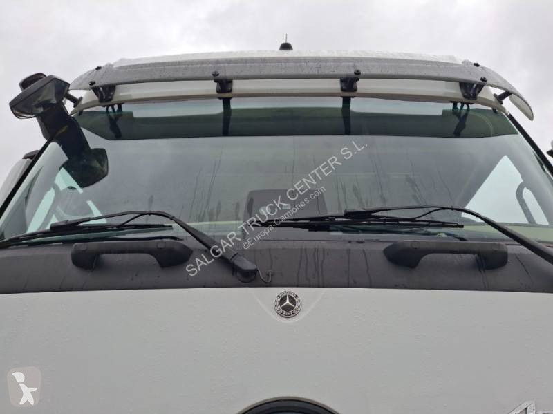 جرار Mercedes
