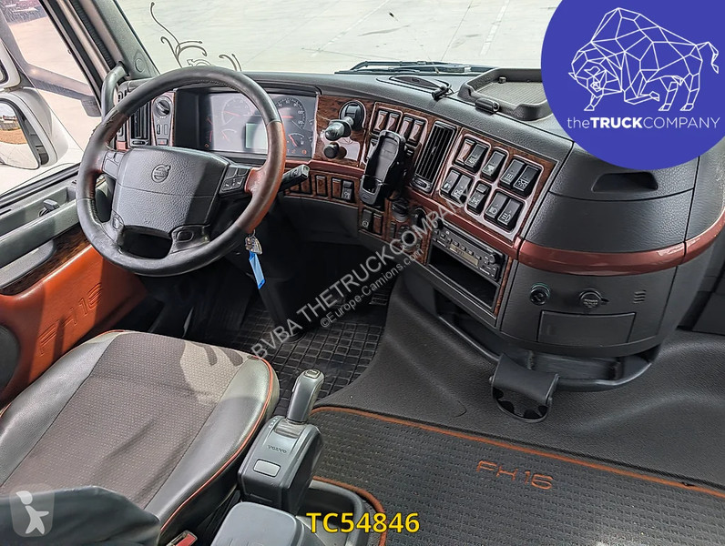 Тягач Volvo