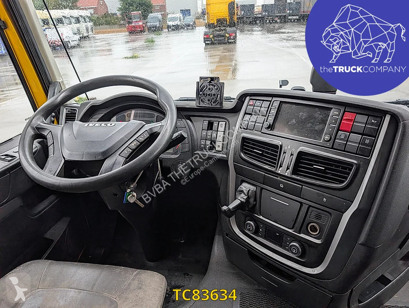 Trekker Iveco 440 S46