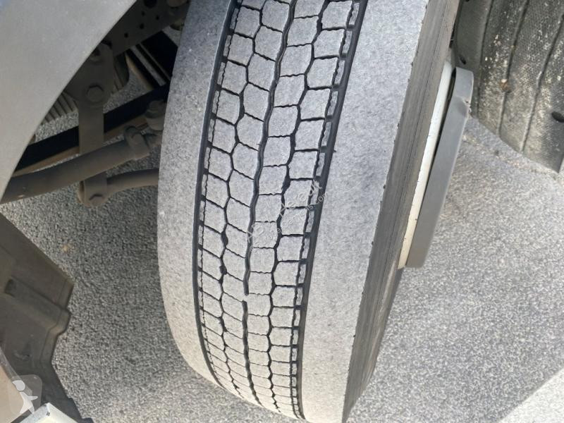 Cabeza tractora Iveco 440 S 46