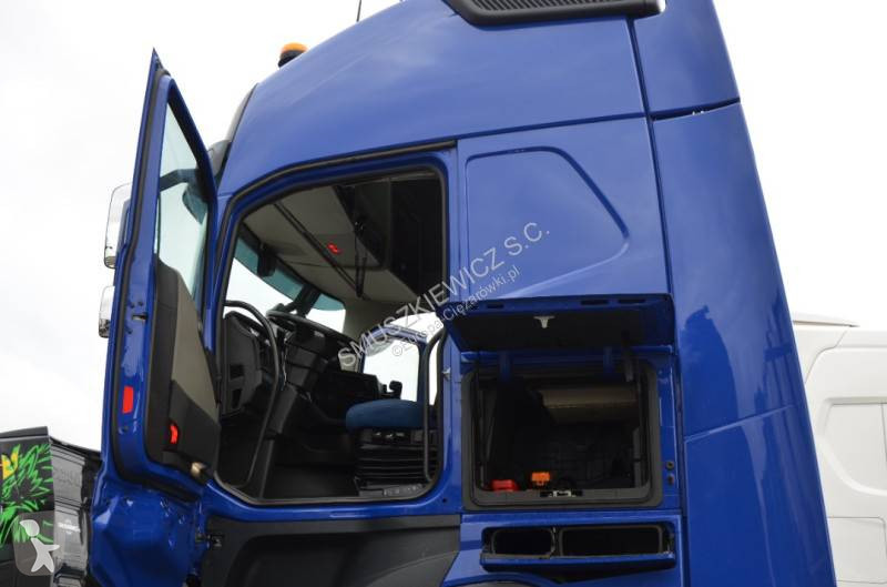 Cabeza tractora Volvo