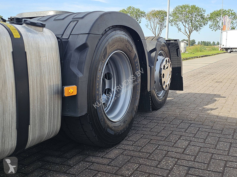 Tracteur Volvo 460 6X2 GT Single Boogie