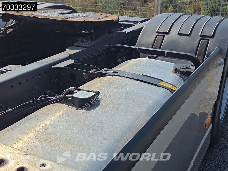 Cabeza tractora Volvo 500 4X2 XL 2x Tanks ADR...