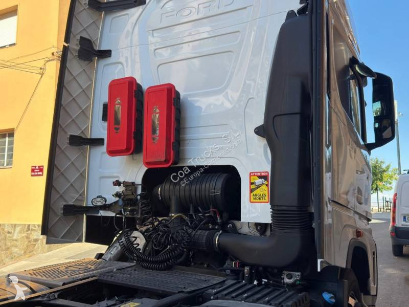 Cabeza tractora Ford Trucks