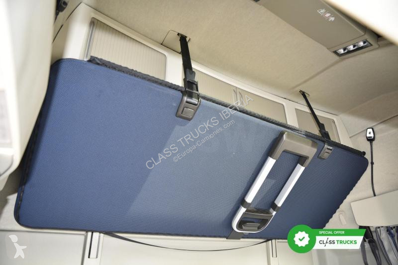 Cabeza tractora Volvo 500 Globetrotter XL Varios