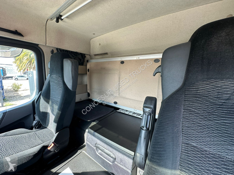 Cabeza tractora Mercedes  1843 LS