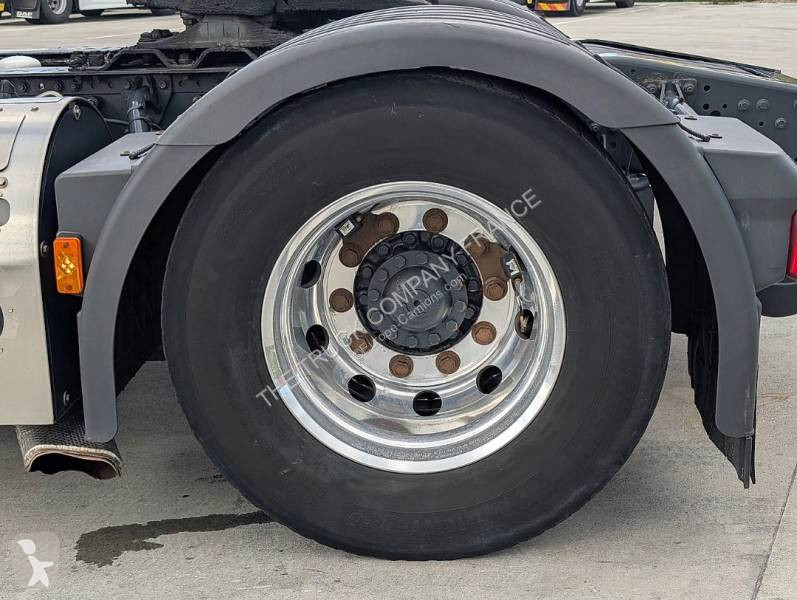 Cabeza tractora Iveco 460 GNL