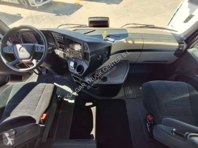 Cabeza tractora Mercedes 1851 LS