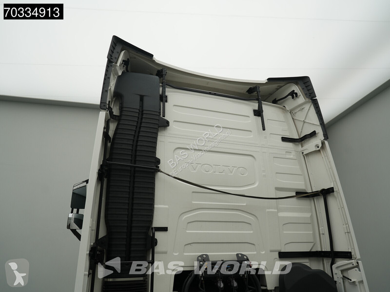 Tahač Volvo FH 460 4X2 Globe APK 08-2027 2x...