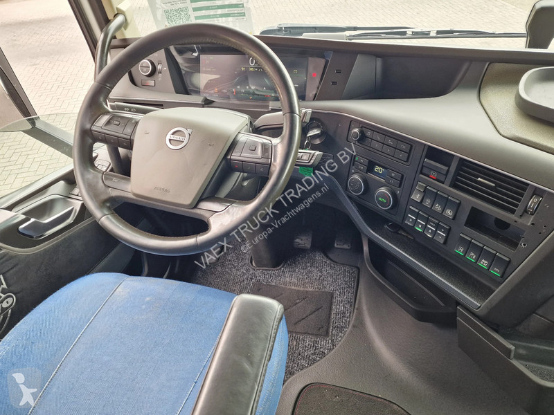 Tahač Volvo 13500 4x2 Globetrotter XL - I...