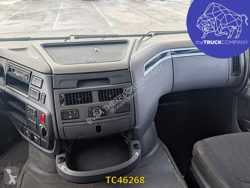 Тягач DAF 530