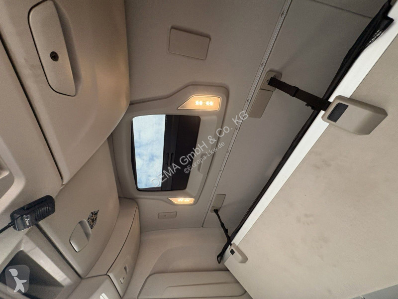 Nyergesvontató Iveco S...