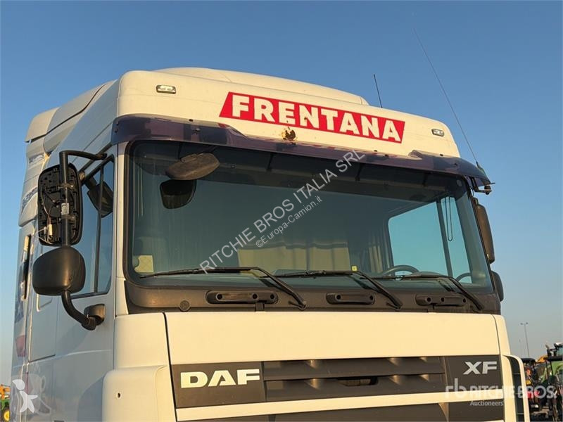 Cabeza tractora DAF 4x2 S/A Sleeper Truck Tractor