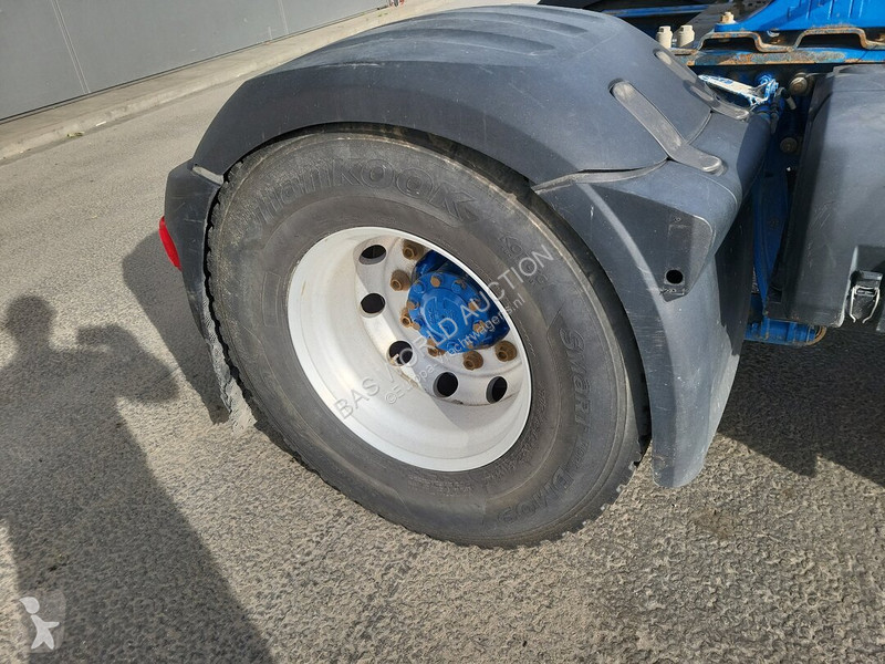 Nyergesvontató DAF 530