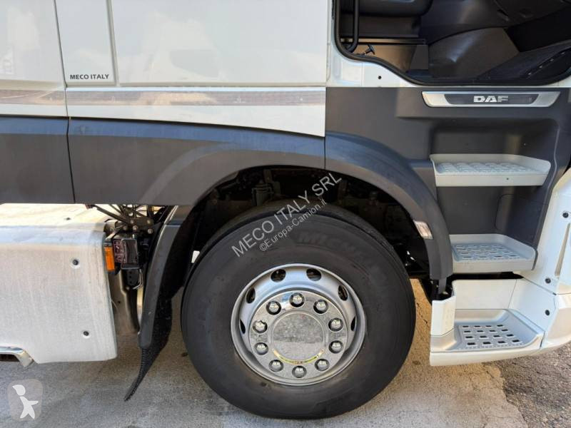 Cap tractor DAF 480