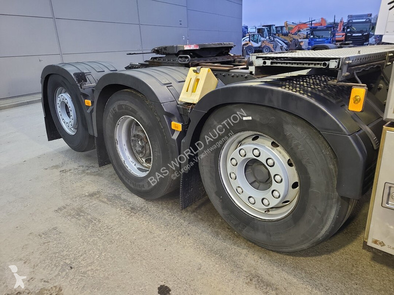 Tracteur Volvo 500
