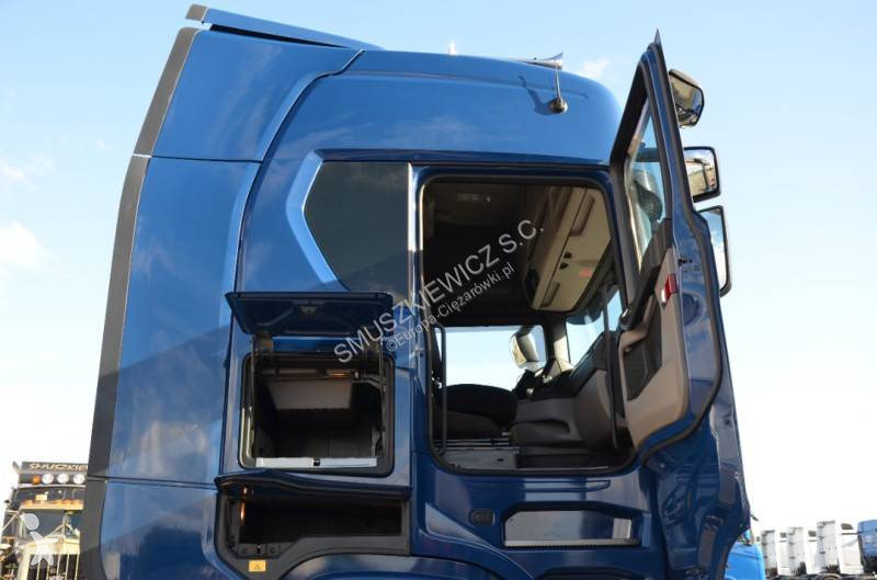 Ciągnik siodłowy Scania 460