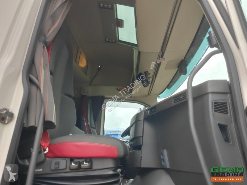 Cap tractor Volvo FH 460 4x2 GlobeTrotter XL...