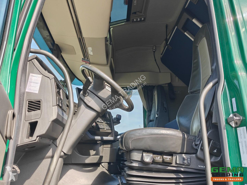 Cap tractor Volvo 460 6x2/4 GlobeTrotter Euro...