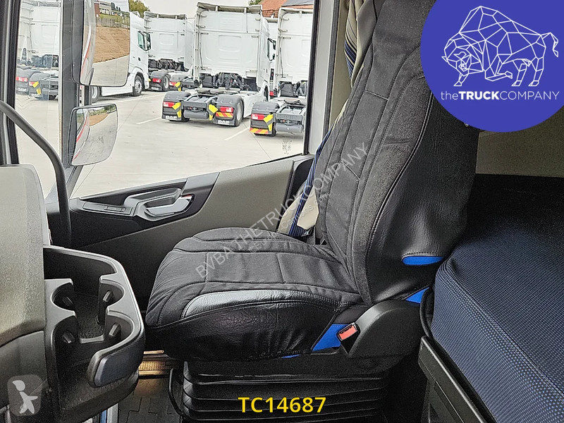 Traktor Volvo 500