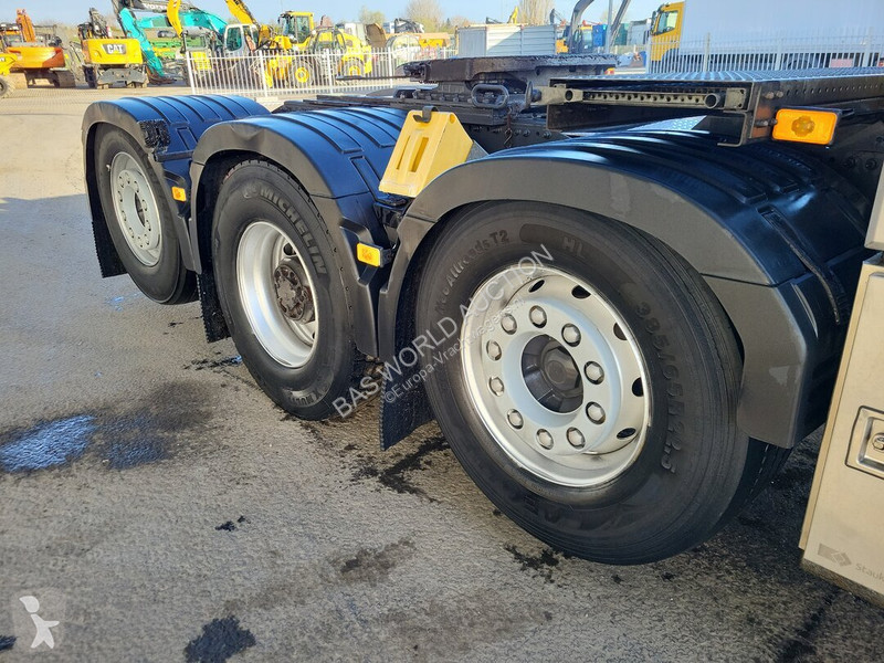Ciągnik siodłowy Volvo 500