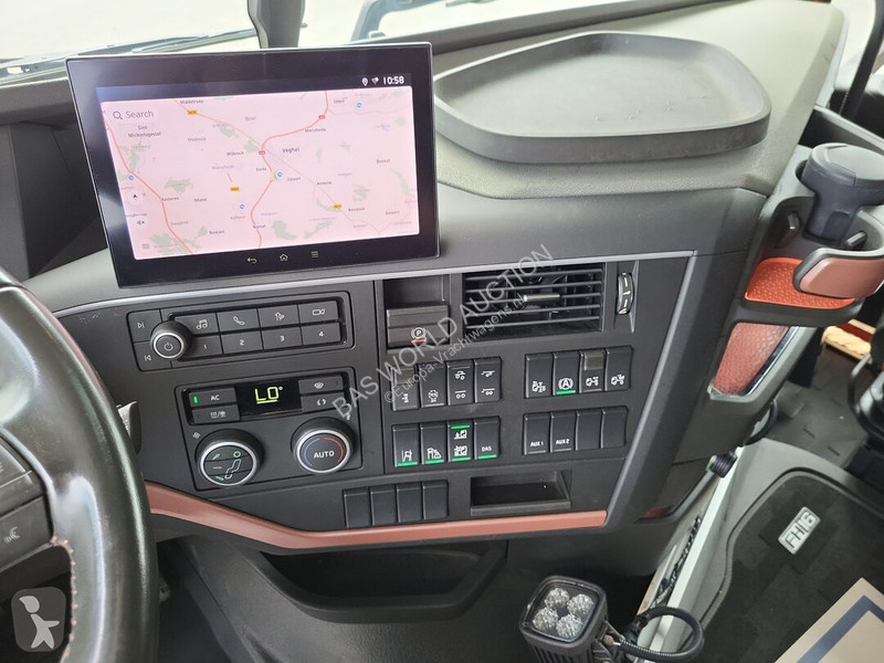 Ciągnik siodłowy Volvo 650