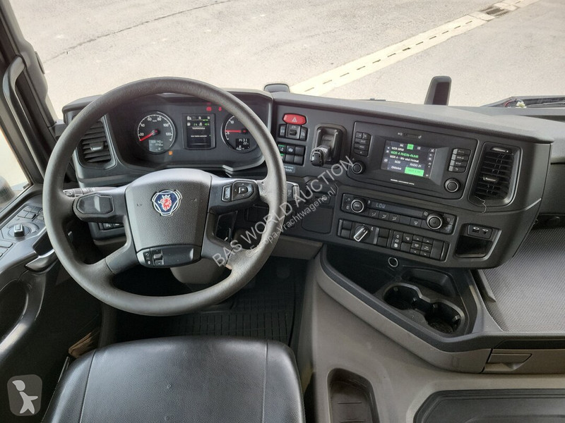 Ciągnik siodłowy Scania 450