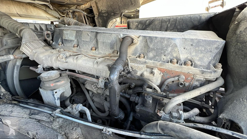 Тягач Renault MAGNUM 460 DXI (AIRCO / BONNE ETAT)