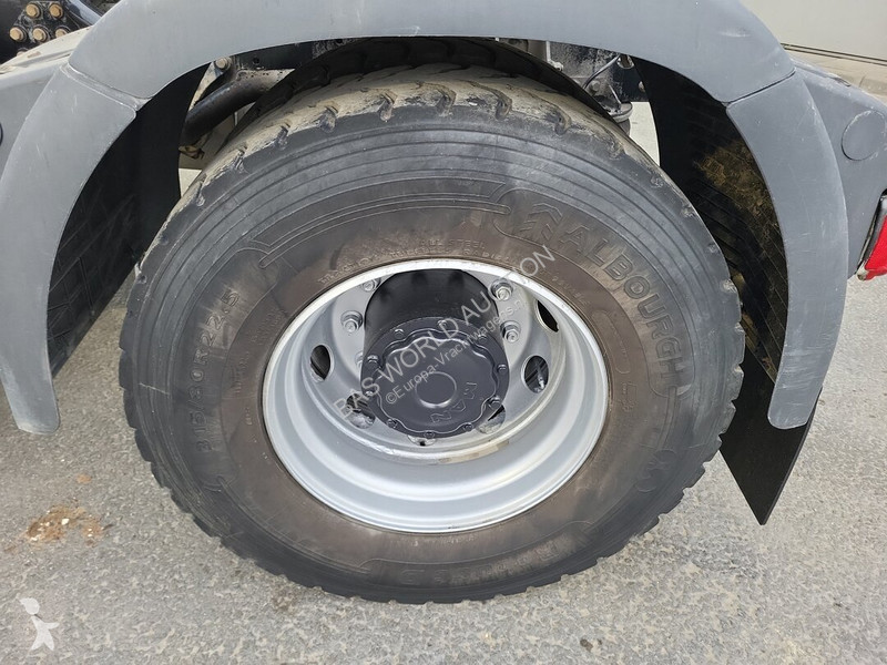 Traktor MAN 18.470
