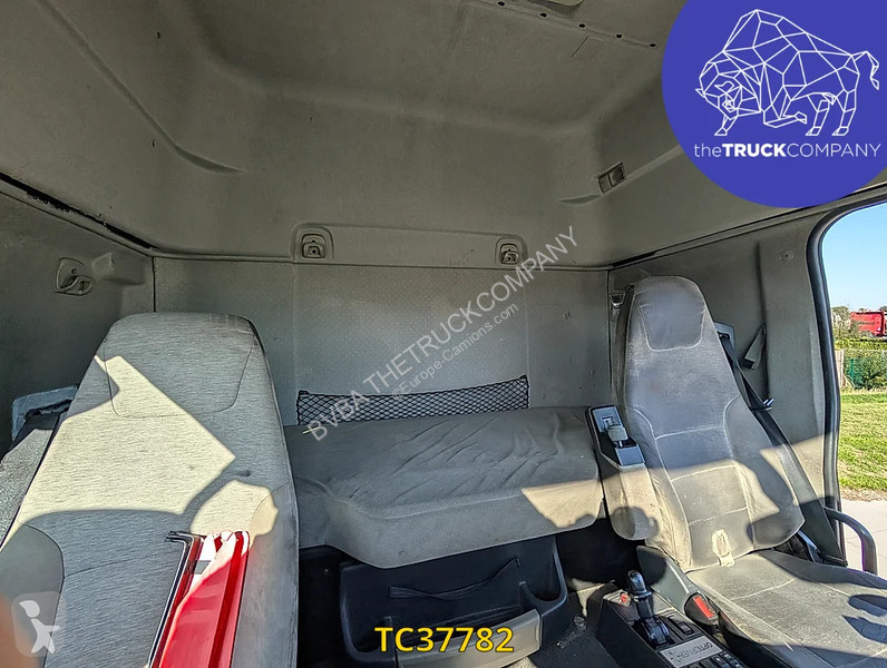 Cabeza tractora Renault 450
