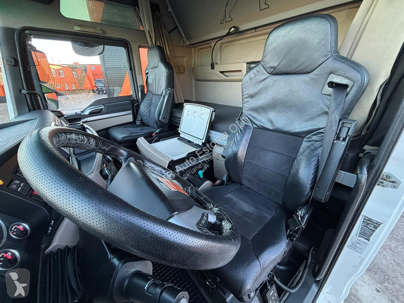 Cabeza tractora MAN 28.500 6x2 XXL CAB /...