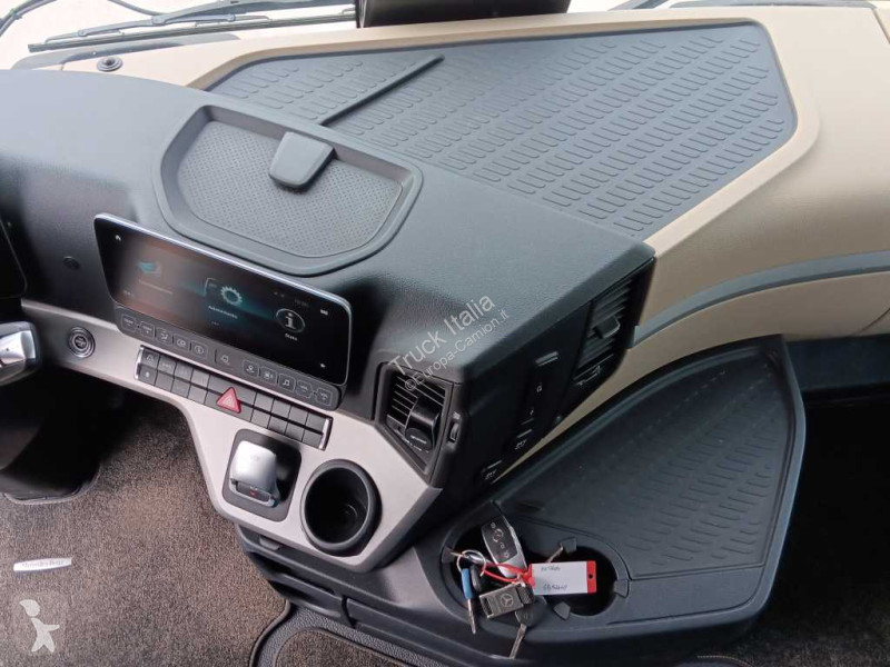 Trattore Stradale Mercedes V - 5 1853 LS 4x2