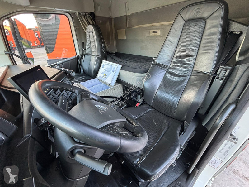 Cabeza tractora Volvo 500 6x4 TANDEM LIFT / 75T...