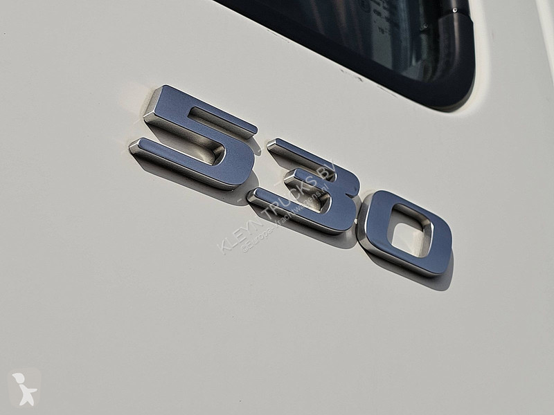 جرار DAF 530