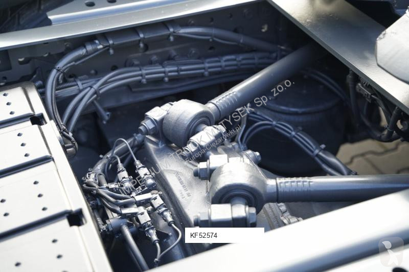 جرار Mercedes ACTROS 1845