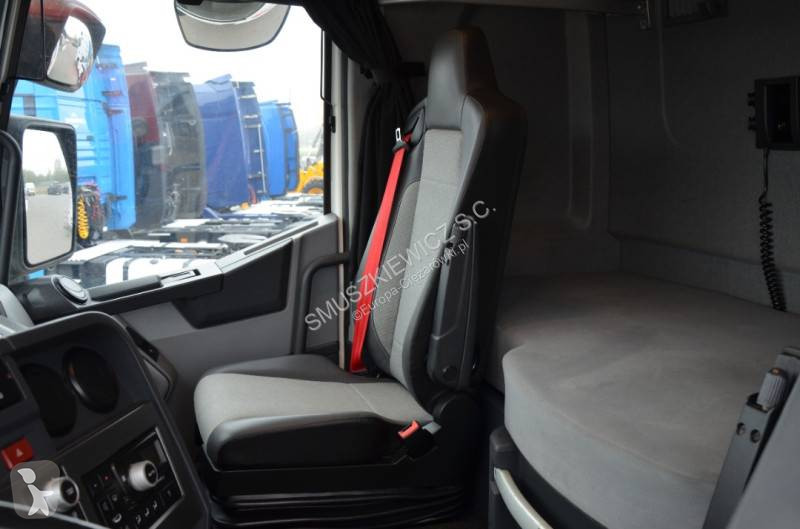 Renault 440 tractor unit