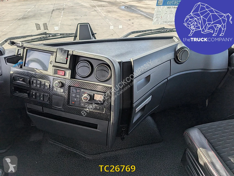 Ciągnik siodłowy Renault T 520