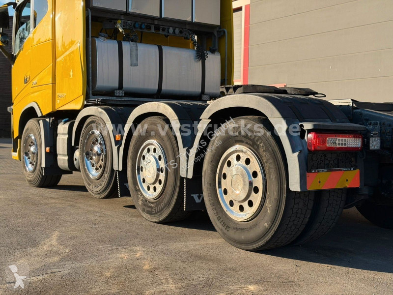 Ciągnik siodłowy Volvo FH 750 8x4 BL  Tridem...