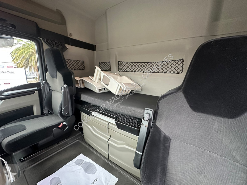 MAN  tractor unit